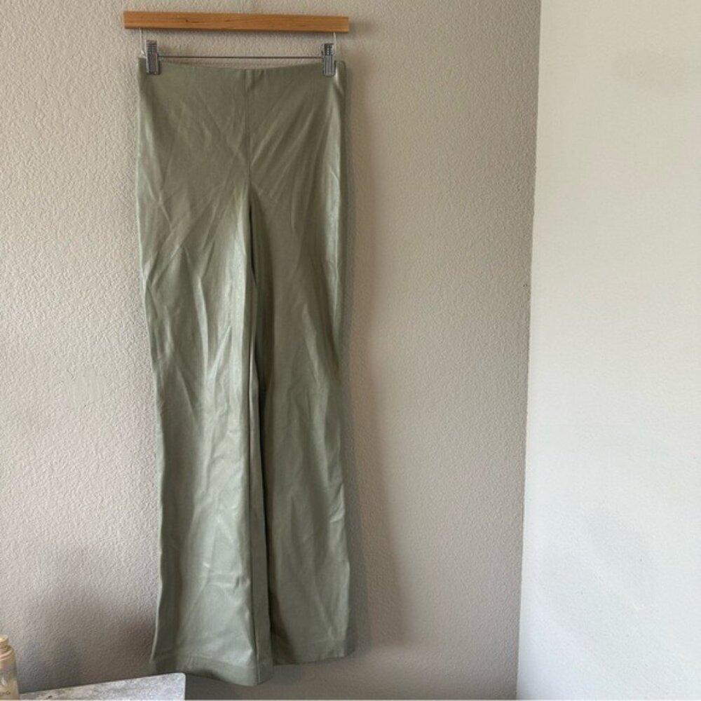 Aritzia Wilfred Roma High-waisted flared Vegan Leather Pant Bitter Sage Sz 4 - Picture 3 of 12